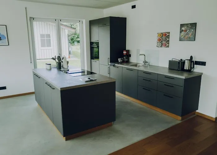 Neubau Gruener Wolpertinger Designwhg 106qm Barrierefrei شقة يبريتيبرون أم تشيمسي